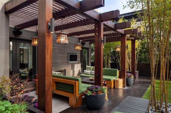 Modern Pergola Designs for a Luxurious Home