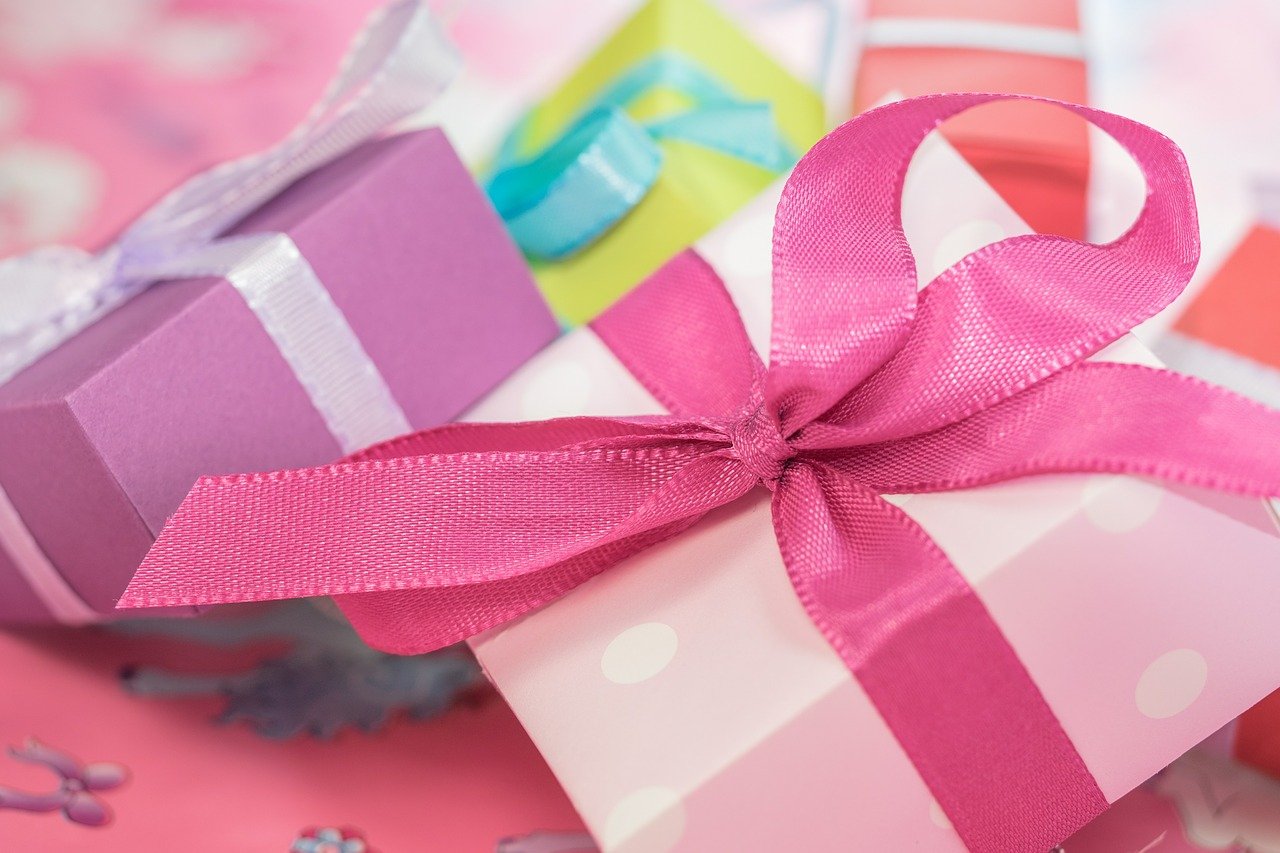 Gift Giving Tips